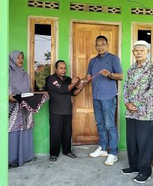 SERAH TERIMA KUNCI RUMAH PROGRAM BEDAH RUMAH OLEH BAZNAS GUNUNGKIDUL